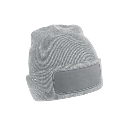 B445 Beanie mit eckigem Patch